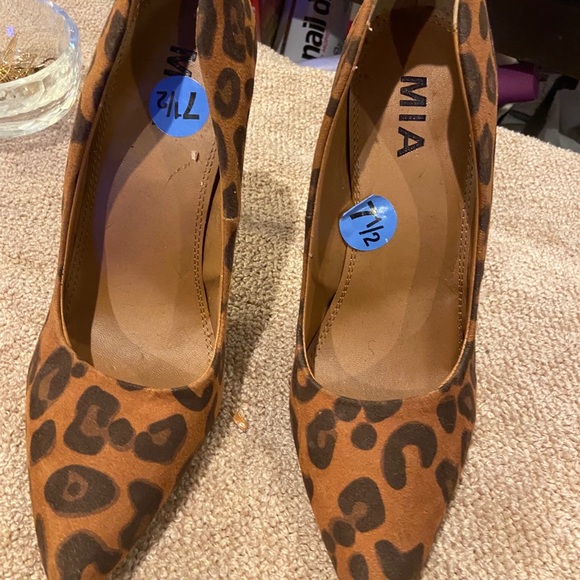 Preloved Mia heels animal print size 7.5 - Picture 5 of 9